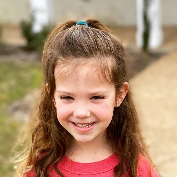 Meet your Posher, Sarah - Picture 3 of 4